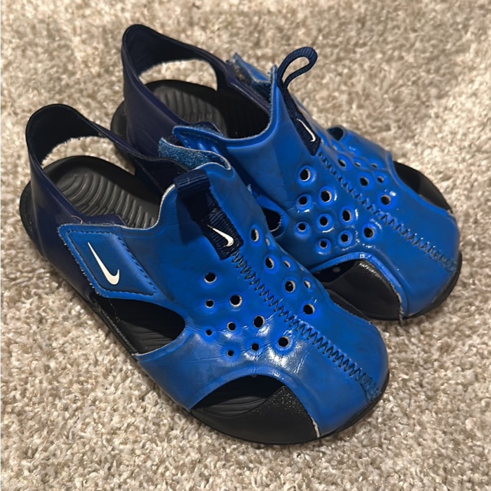 Blue Nike mild condition